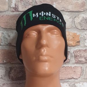 Зимна шапка MONSTER със зелено лого